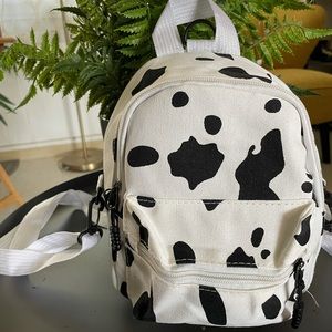 Mini cow print backpack 🐮